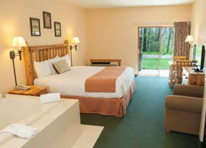 The Waters Of Minocqua Hotel Szoba fotó